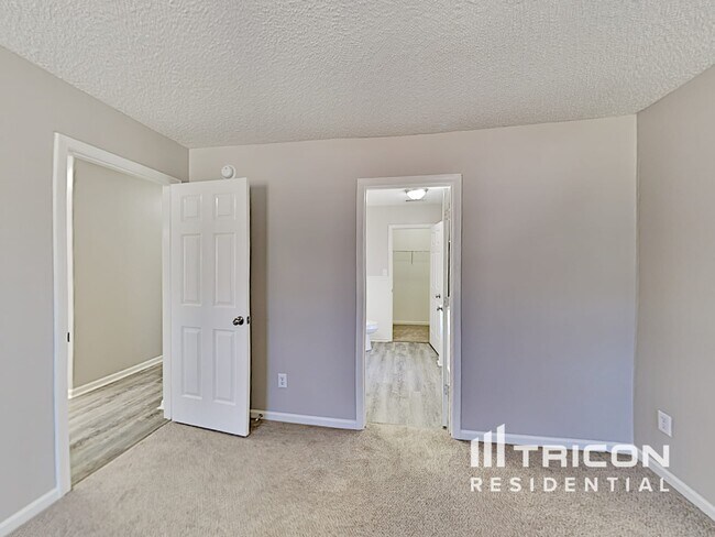 Building Photo - 3912 Chatterleigh Dr