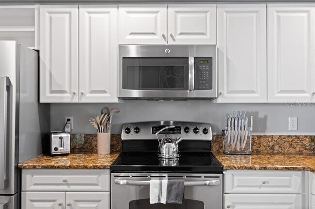 Building Photo - 1914 E 4th Ave