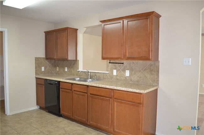 Building Photo - 108 W Gemini Ln