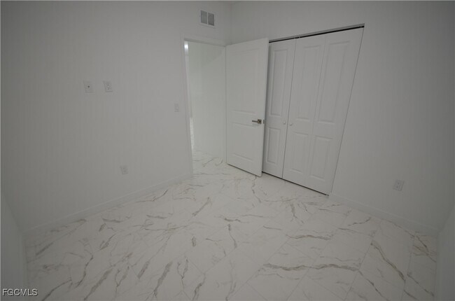 Building Photo - 2181 Mitchell Ct