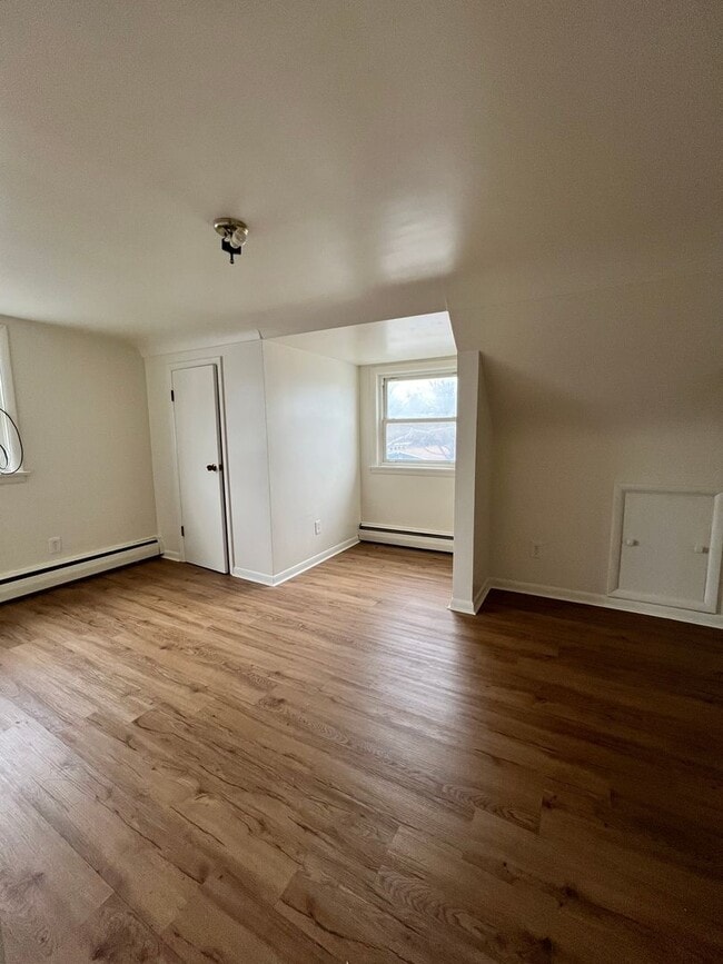 Spacious and updated singlefamily home! 152 Crim St Bowling Green OH