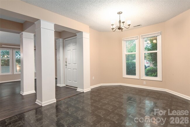 Building Photo - 9205 Ravenwing Dr