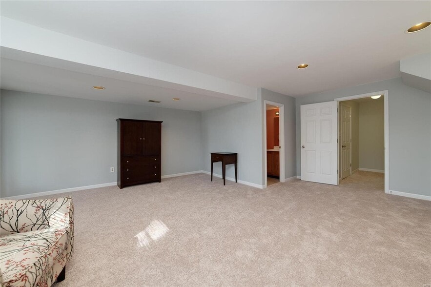 Building Photo - 1730 Blue Oak Dr