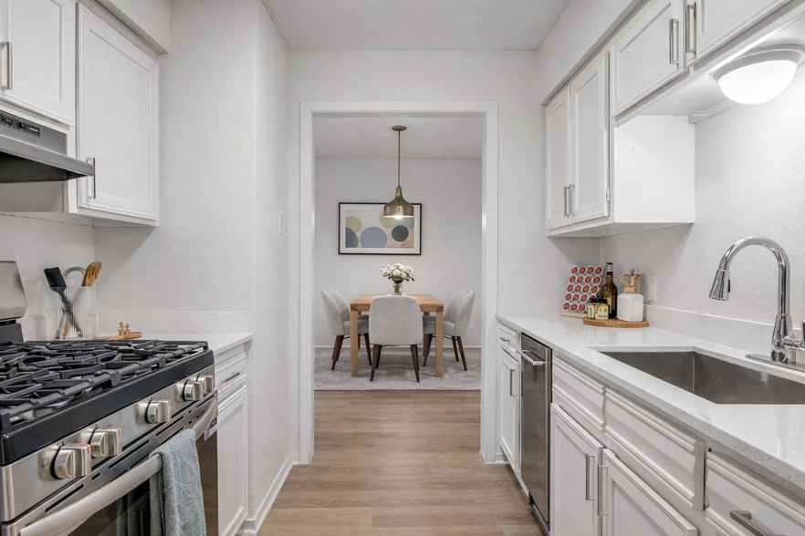 Interior Photo - Legacy at 64th