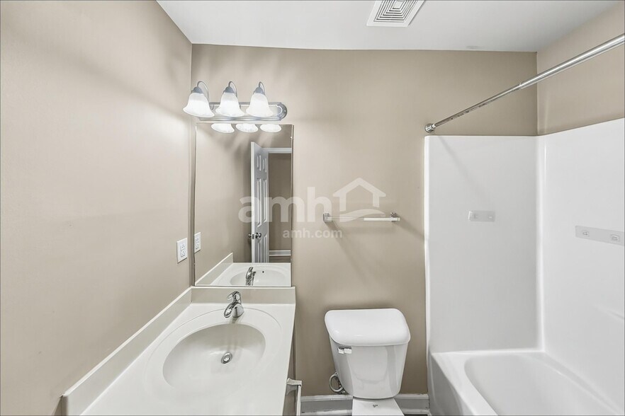 Building Photo - 1167 Cynthia Ln