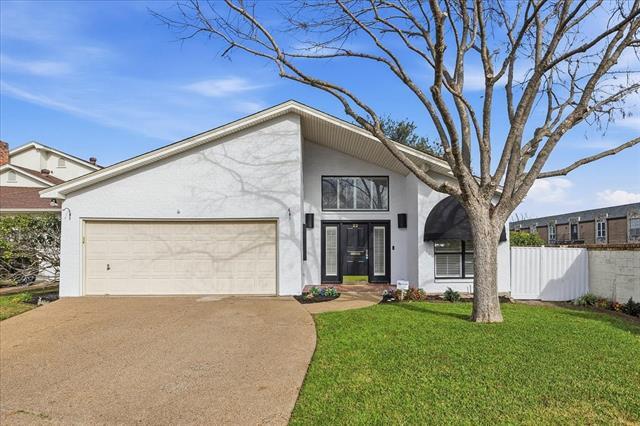 Building Photo - 22 1 Main Pl