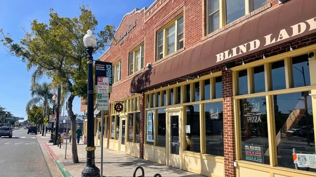 Building Photo - 4834 W Mountain View Dr