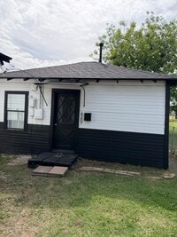 Building Photo - 4207 N Beaver Ave