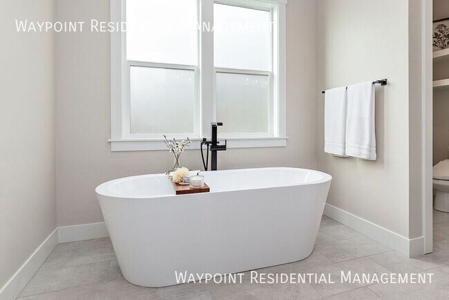 Building Photo - 3570 E Interstellar Ct