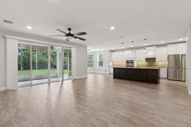 Building Photo - 85390 Cherry Creek Dr