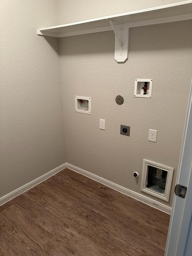 Building Photo - 8617 Explorer Dr