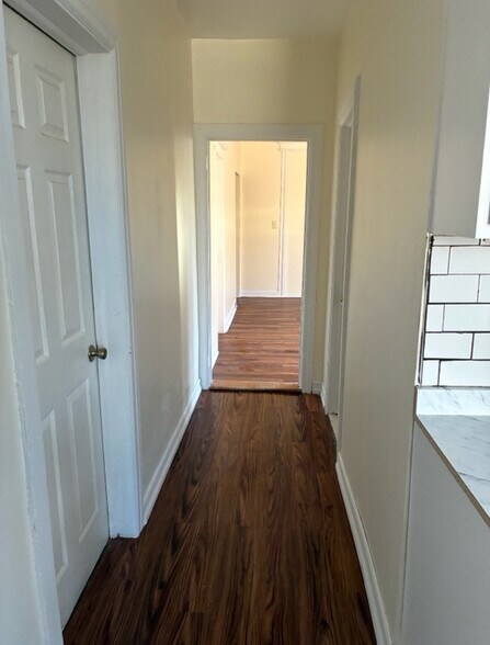 Building Photo - 45 Finlay Pl