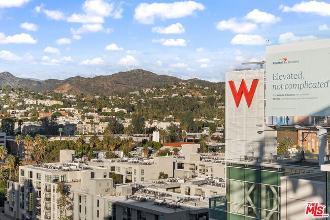 Building Photo - 6250 Hollywood Blvd