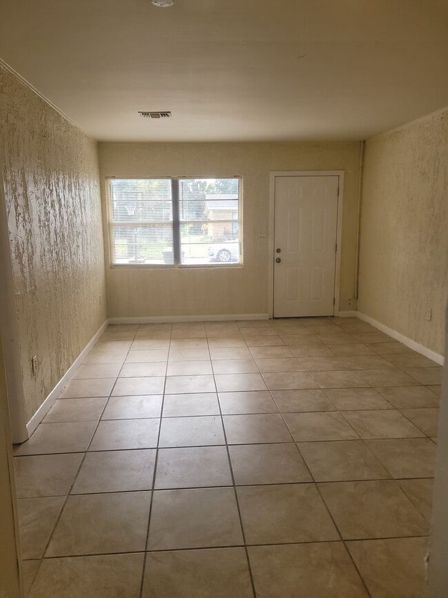 Building Photo - 508 Booker St