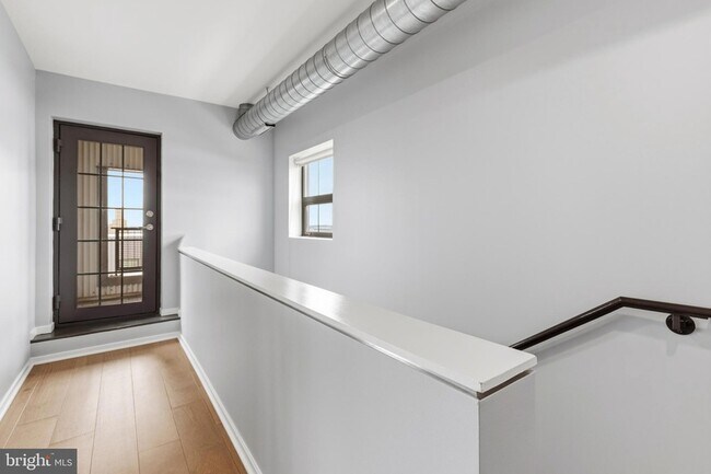 Building Photo - 1200 Steuart St