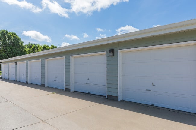 Building Photo - Independence Court