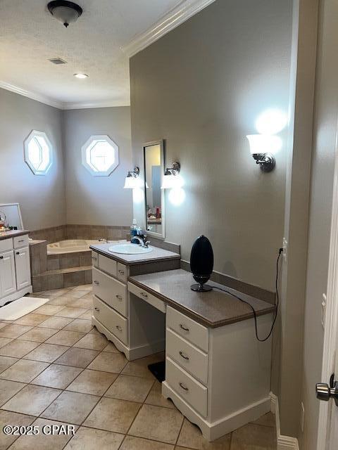 Building Photo - 136 Hombre Cir