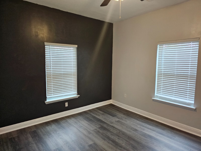 Building Photo - 1511 N Dupre St