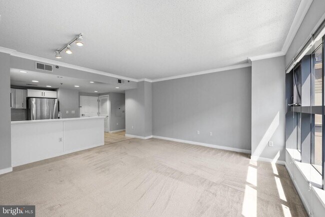 Building Photo - 777 7th St NW