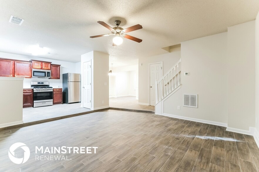 Building Photo - 305 Barshay Dr