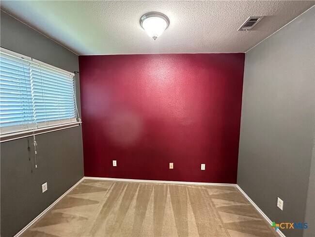 Building Photo - 4510 Dartmouth Dr