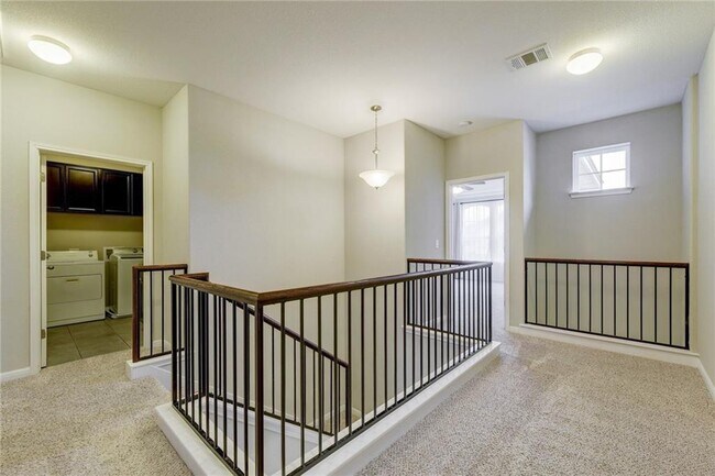 Building Photo - 13400 Briarwick Dr