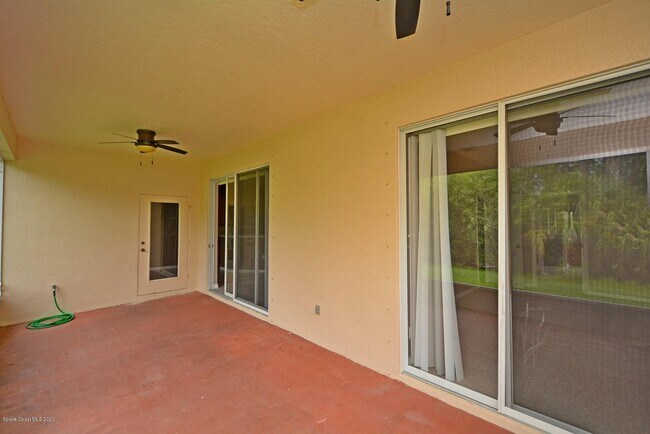 Building Photo - 820 Glen Abbey Way