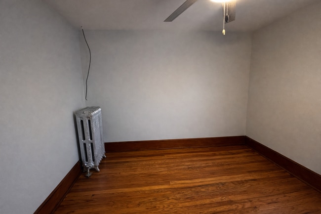 Building Photo - Large 4 bedroom home across from Franklyn Field.