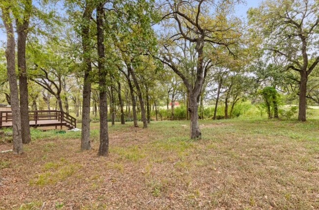 Building Photo - Fully Furnished Room for Rent- $550- Loren...