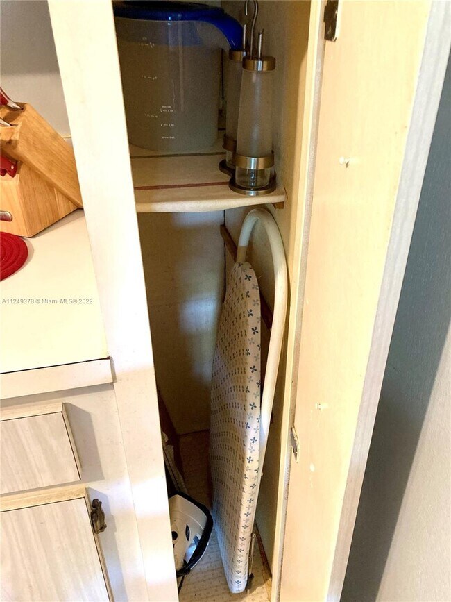 Building Photo - 2460 SW 18th Ave