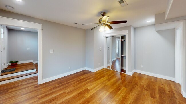 Building Photo - 316 S 17th St