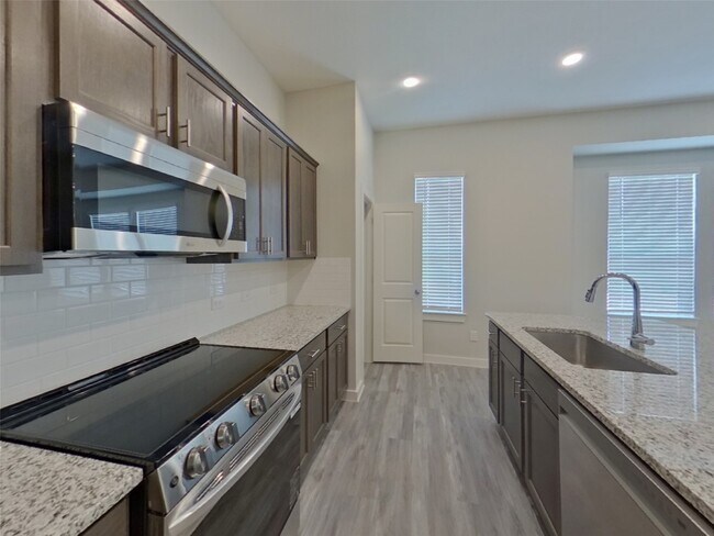 Building Photo - 22808 Terrazzo Dr