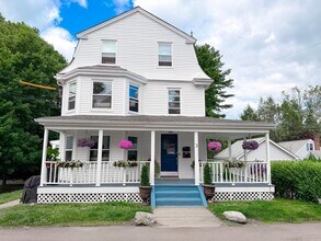 Building Photo - 3 Elm St