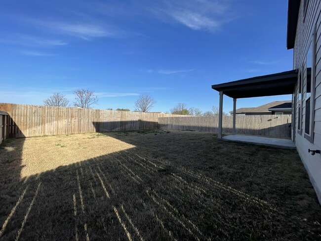 Building Photo - Adorable home located in the community of ...