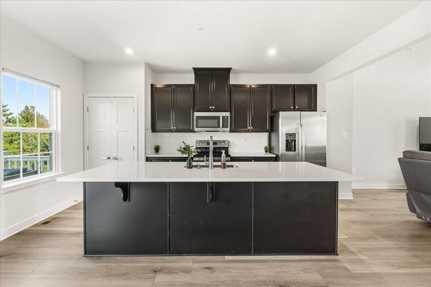 Beautiful updated Kitchen - 1403 Wilmer Park Ln
