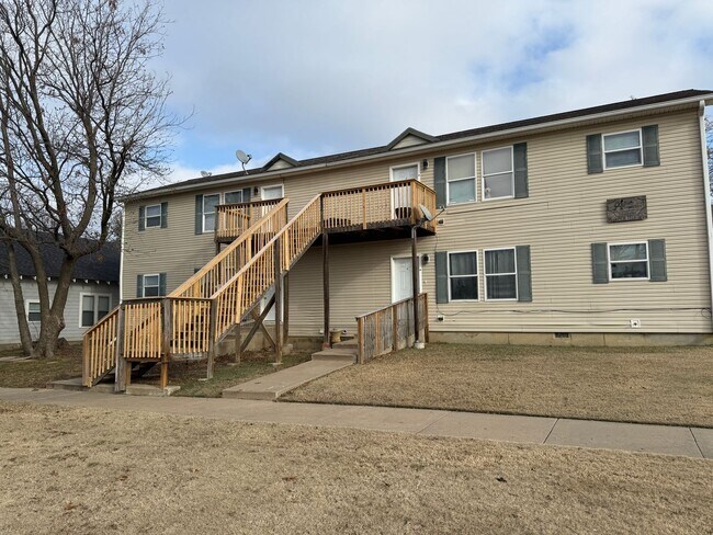 Building Photo - 9th Street