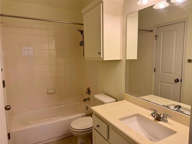 Building Photo - 408 Wolf Creek Way