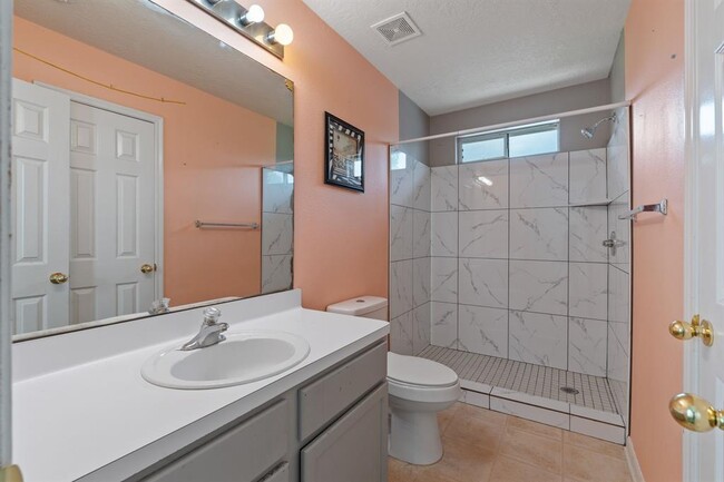 Building Photo - 14072 Broken Arrow Dr
