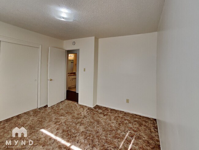 Building Photo - 2516 I St