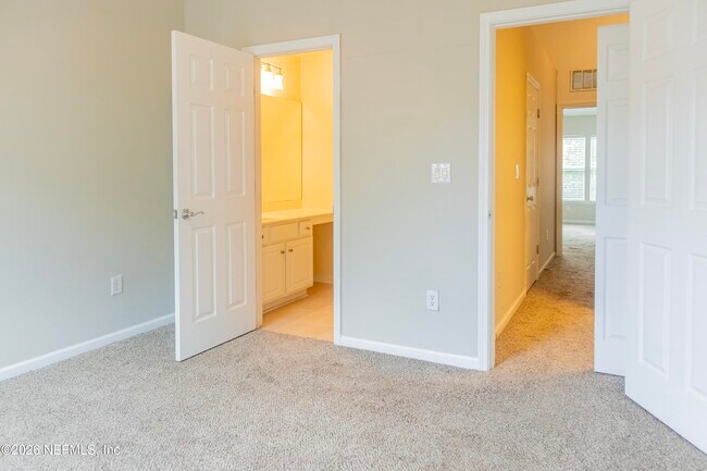 Building Photo - 8144 Summerside Cir