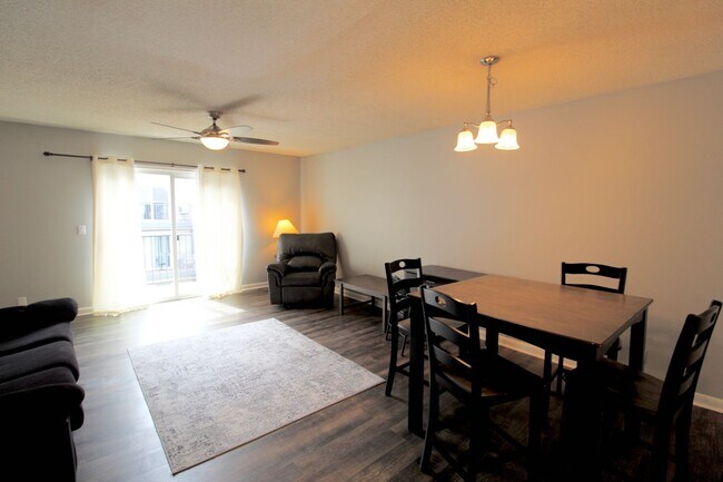 Building Photo - 1380 Hunters Rd