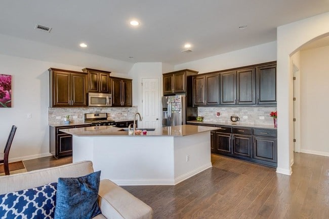 Building Photo - 103 Farola Cove