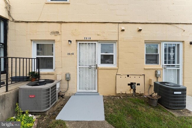 Building Photo - 2510 Iverson St