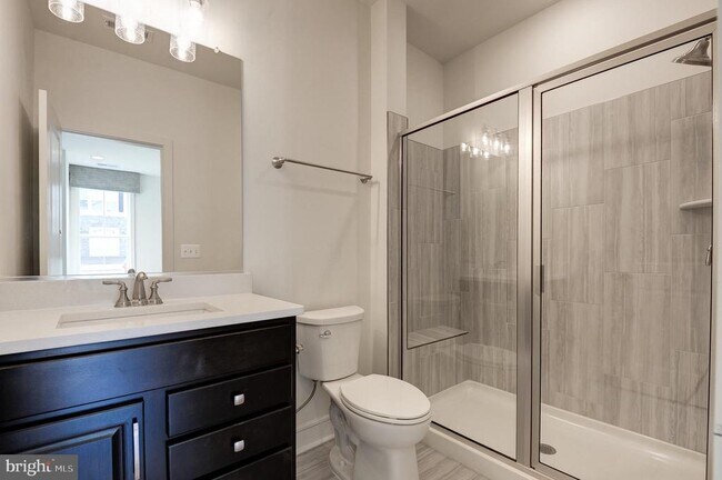 Building Photo - 135 Wake Robin Ct