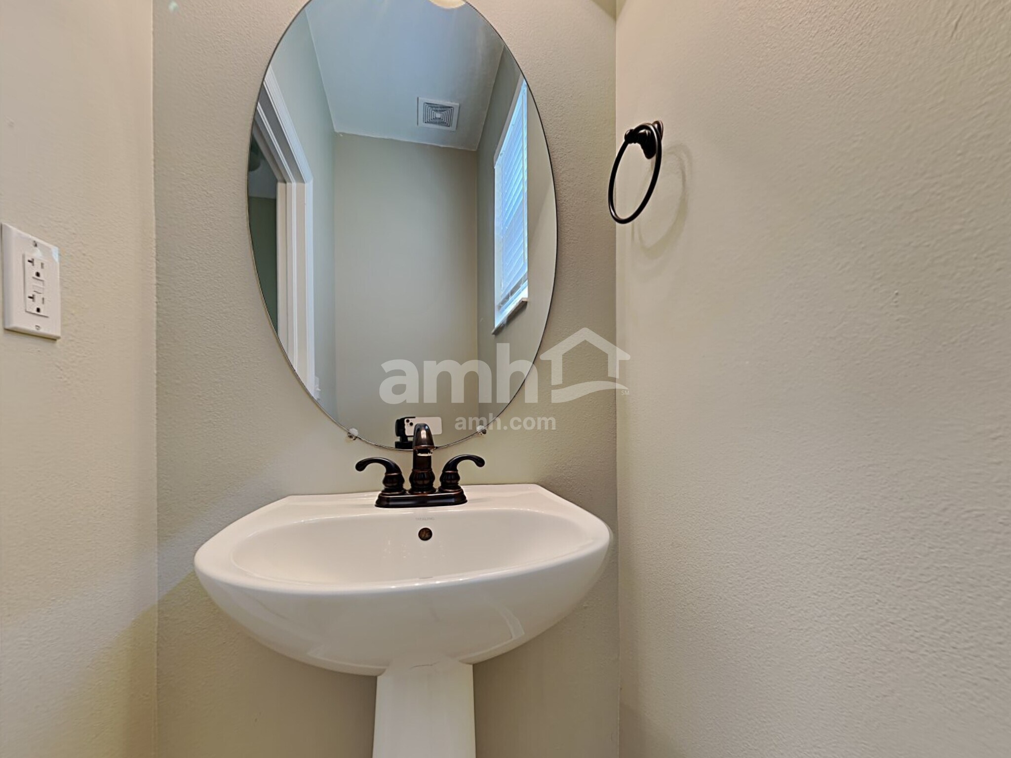 Building Photo - 18804 Sunterra Dr