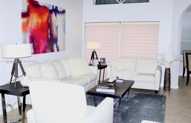 Building Photo - 3341 Overlook Rd