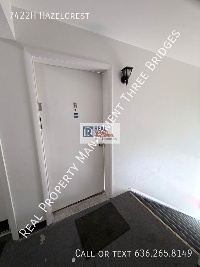 Building Photo - 7422H Hazelcrest-