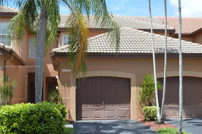 Building Photo - 1527 Veracruz Ln