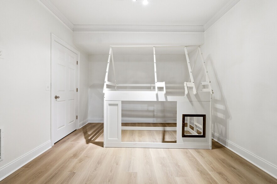 Building Photo - 6961 Fellowship Ln