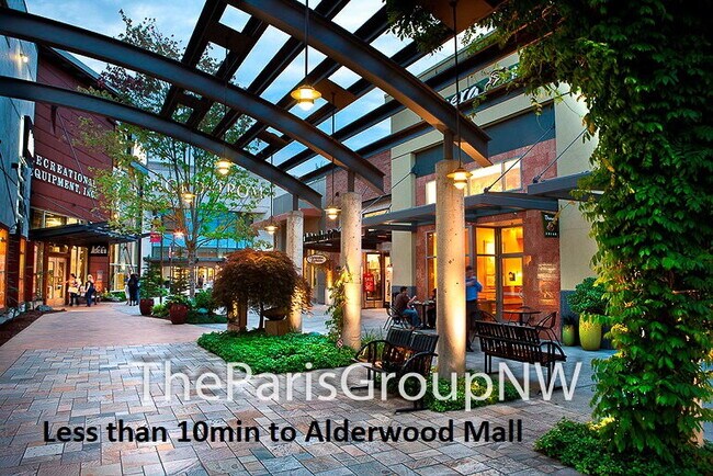 Building Photo - Spectacular Serene Lake 2012 TH – Great Location!